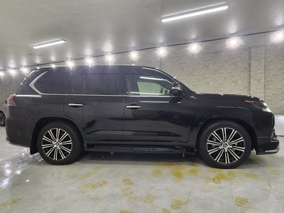 LEXUS LX - 8