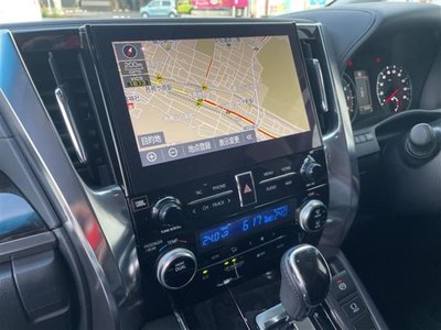 2022 Toyota ALPHARD — фото 10