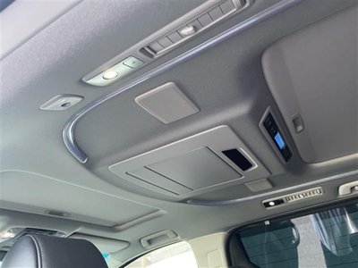 2022 Toyota ALPHARD — фото 9