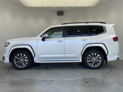 2024 Toyota LAND CRUISER 300 — миниатюра 24