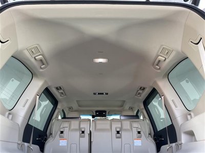 2024 Toyota LAND CRUISER 300 — миниатюра 31