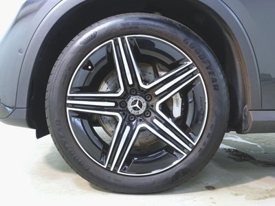 2025 Mercedes-BENZ GLC — миниатюра 32