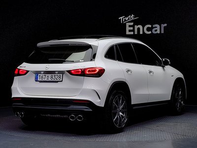 MERCEDES-BENZ GLA - 3
