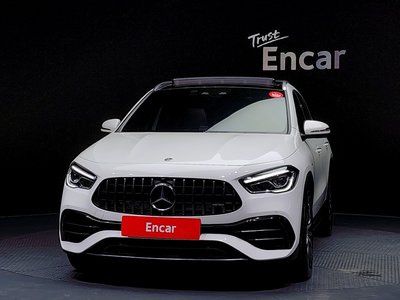 MERCEDES-BENZ GLA - 2