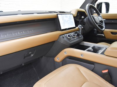2025 LAND Rover DEFENDER — фото 10
