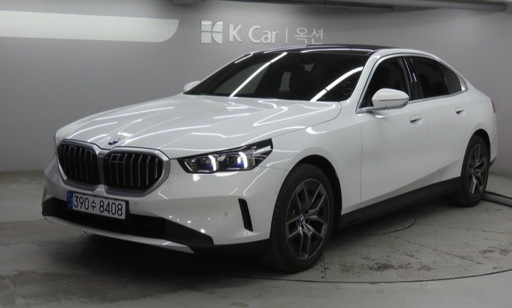 BMW 5 SERIES - View 1