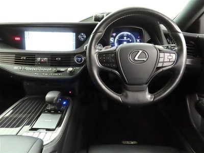LEXUS LS - 10