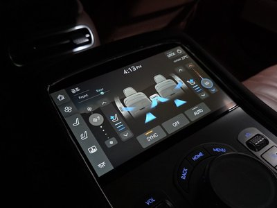 2022 Genesis G90 (RS4) — миниатюра 18