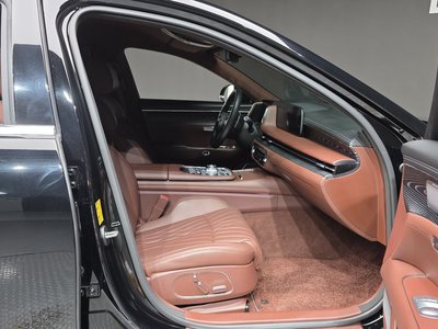 صورة 10 لـ 2022 Genesis G90 (RS4)