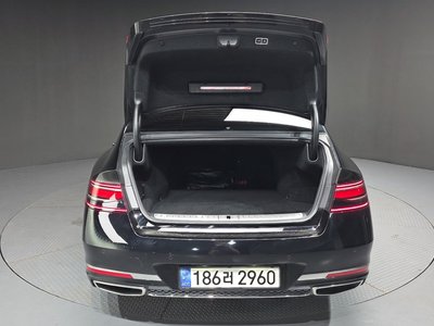 2022 Genesis G90 (RS4) — миниатюра 20