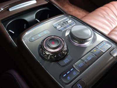 صورة 9 لـ 2022 Genesis G90 (RS4)