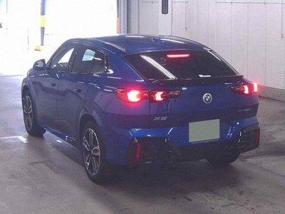 2025 BMW X2 photo 2