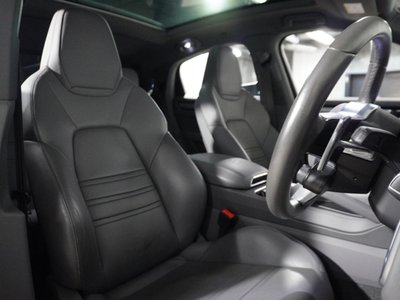 PORSCHE CAYENNE - 10