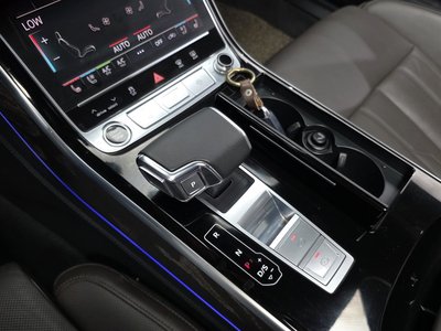 صورة مصغرة 12 لـ 2022 AUDI A8