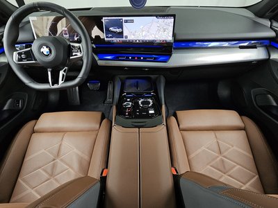 2025 BMW 5 SERIES — фото 5