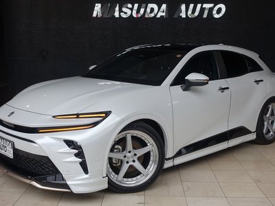 2024 Toyota CROWN SPORT photo 1