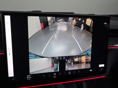 2023 Tesla MODEL X — миниатюра 15
