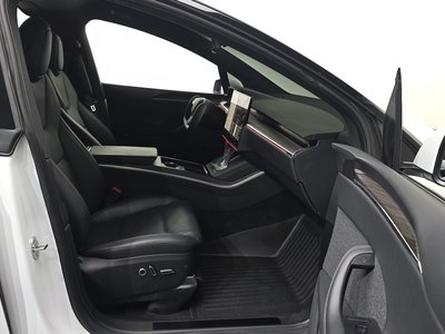 2023 Tesla MODEL X — миниатюра 11