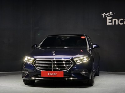 MERCEDES-BENZ E-CLASS - 2