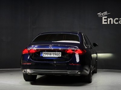 MERCEDES-BENZ E-CLASS - 3