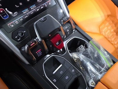 صورة 9 لـ 2020 Lamborghini URUS