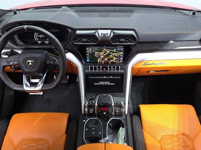 صورة 4 لـ 2020 Lamborghini URUS