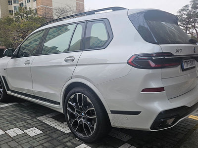 صورة 4 لـ 2025 BMW X7