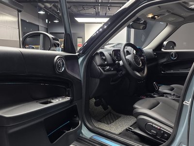 MINI COUNTRYMAN - 10