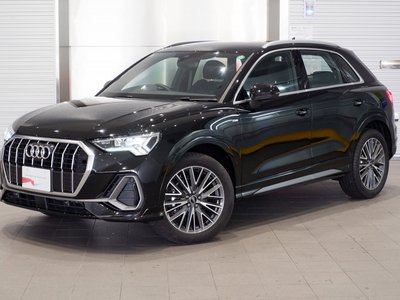 AUDI Q3 - 1