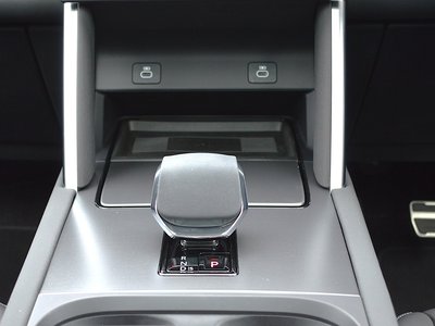 2025 LAND Rover DISCOVERY SPORT — миниатюра 36