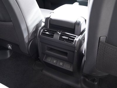 صورة مصغرة 31 لـ 2025 LAND Rover DEFENDER
