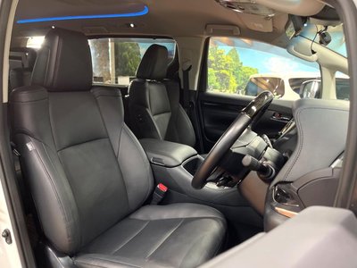TOYOTA ALPHARD - 8