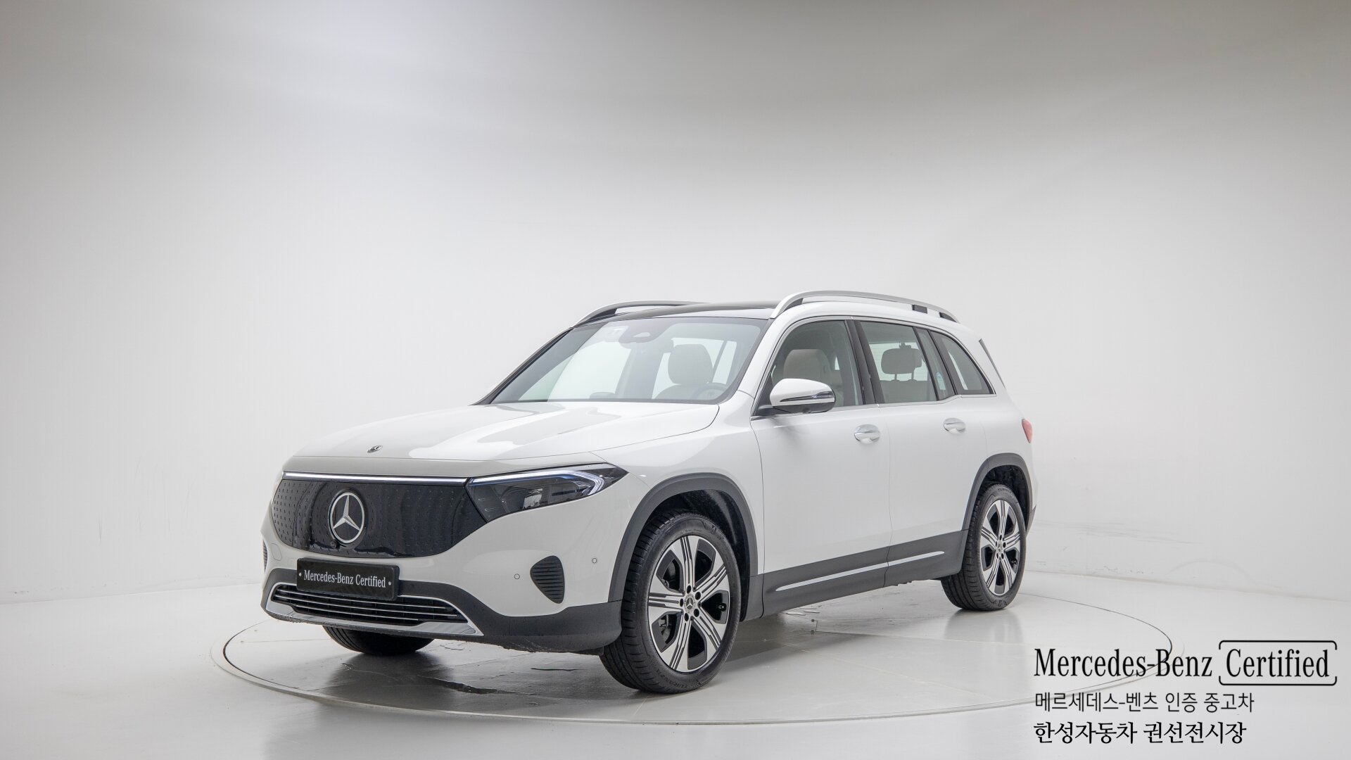 MERCEDES-BENZ EQB - View 1