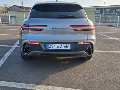 صورة 3 لـ 2021 Genesis GV70