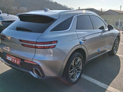 صورة 5 لـ 2021 Genesis GV70