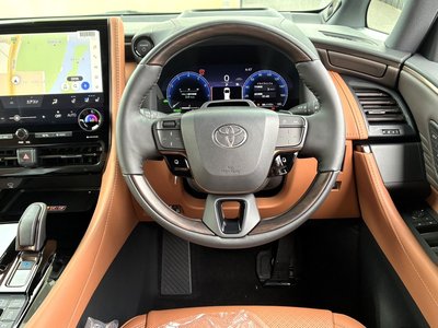 2026 Toyota VELLFIRE — фото 4