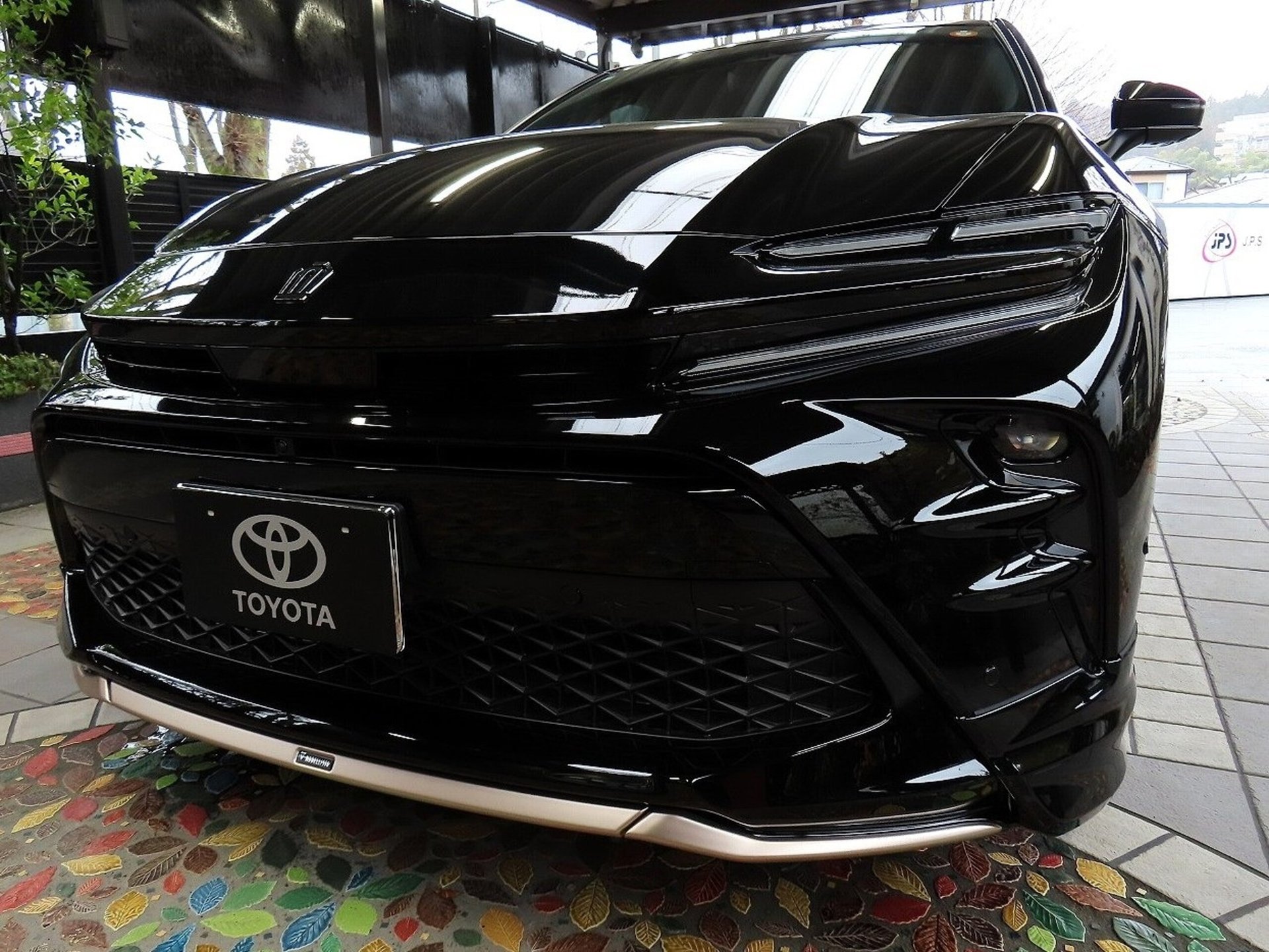 TOYOTA CROWN SPORT - View 1