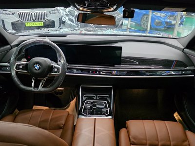 BMW 7 SERIES - 4