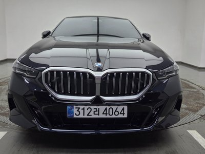 BMW 5 SERIES - 2