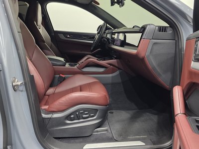 صورة مصغرة 11 لـ 2024 Porsche CAYENNE