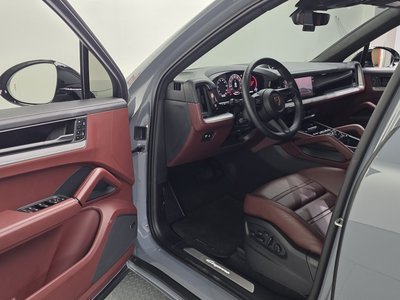 2024 Porsche CAYENNE 照片 10