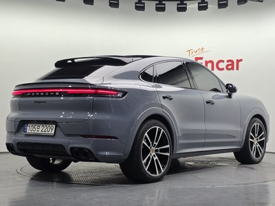 2024 Porsche CAYENNE 照片 3