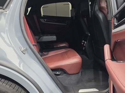 صورة مصغرة 12 لـ 2024 Porsche CAYENNE
