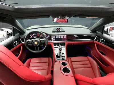 PORSCHE PANAMERA - 5