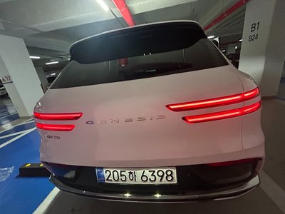صورة مصغرة 3 لـ 2025 Genesis GV70