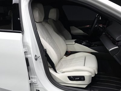 2025 BMW 5 SERIES — миниатюра 18