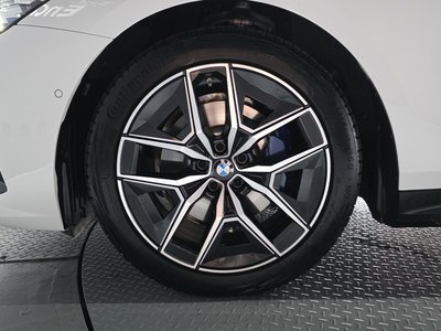 2025 BMW 5 SERIES 照片 6