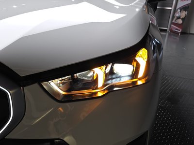 2025 BMW 5 SERIES 照片 9
