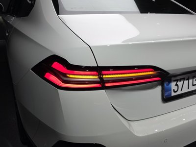 2025 BMW 5 SERIES 照片 10