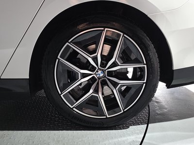 2025 BMW 5 SERIES 照片 8